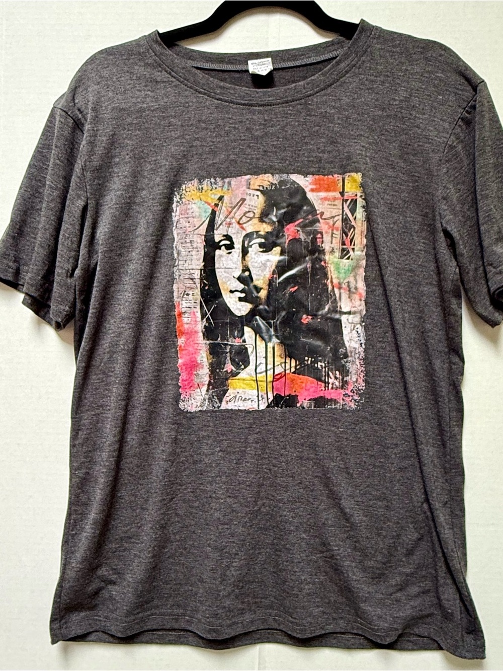 MONALISA ART TSHIRT CHARCOAL GREY VINYL GRAFFITI GRAPHIC ANIME SHIRT SIZE MEDIUM